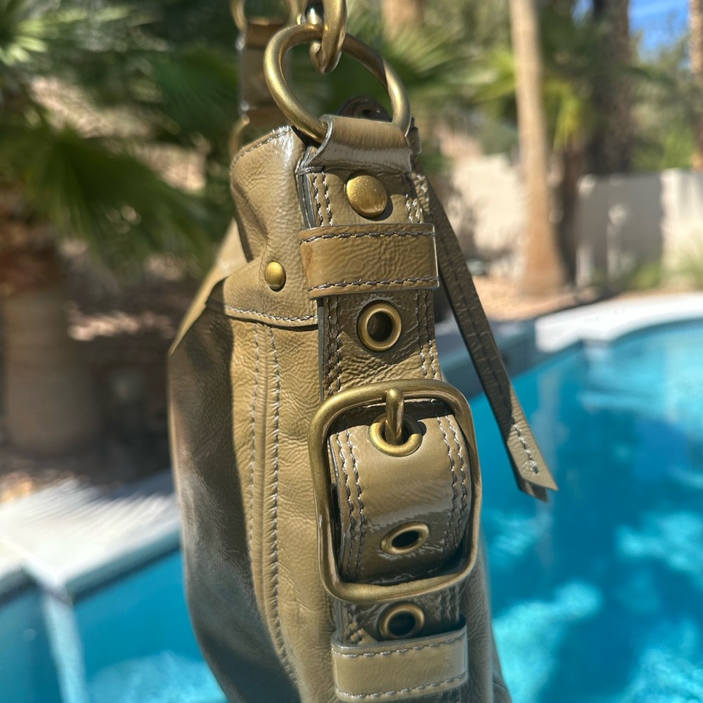 Coach Zoe Hobo Olive Green Patent Leather - Picture 3 of 14